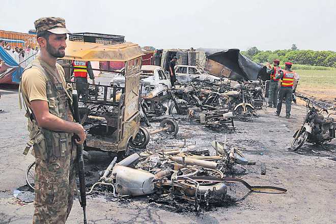 151 dead, 140 hurt as oil tanker explodes in Pak