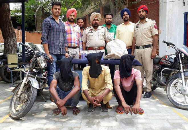 Gang of snatchers busted, three arrested