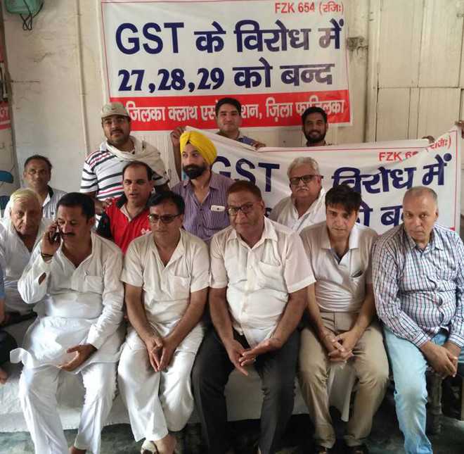 Traders protest, govt says GST-ready