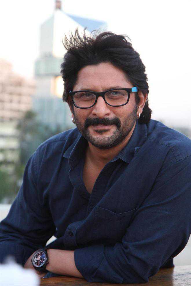 Arshad Warsi hospitalised after he suffers knee injury