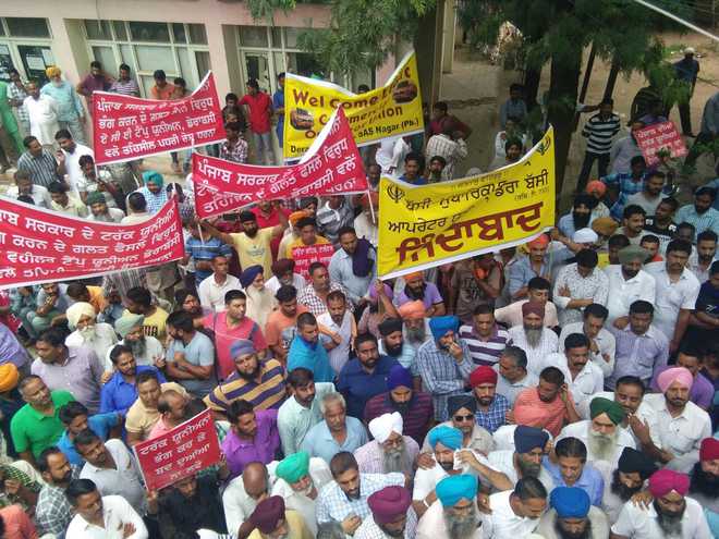 Truck unions observe daylong strike across Punjab