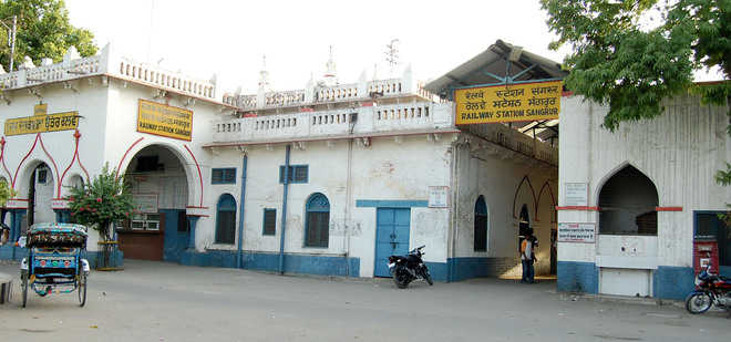 At Sangrur railway station, you are your own porter : The Tribune India