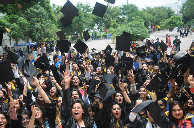Over 1,400 CGC students get degrees