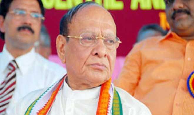 Vaghela quits Congress, rules out joining BJP