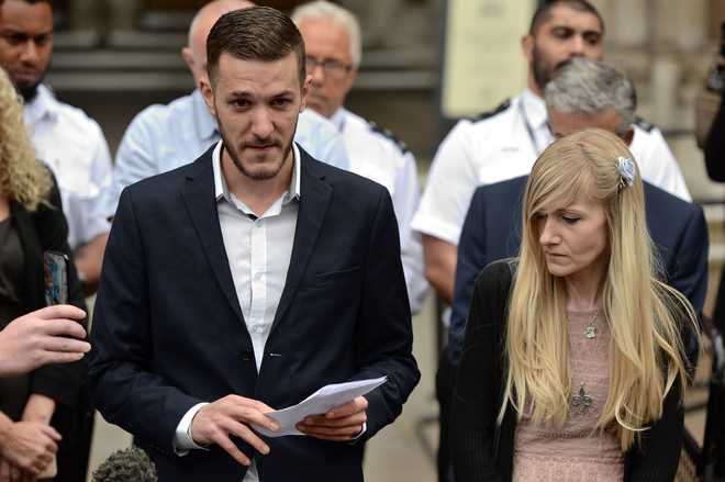 Parents, UK hospital clash over taking baby Charlie Gard home to die
