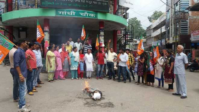 BJP protests at booth level, seeks CM’s resignation