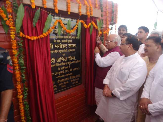 CM lays foundation stone of medical college in Bhiwani