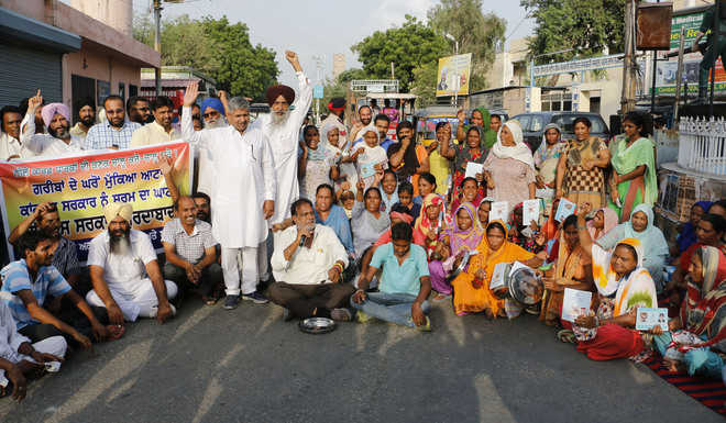 SAD-BJP stages protest as wheat distribution halted by admn