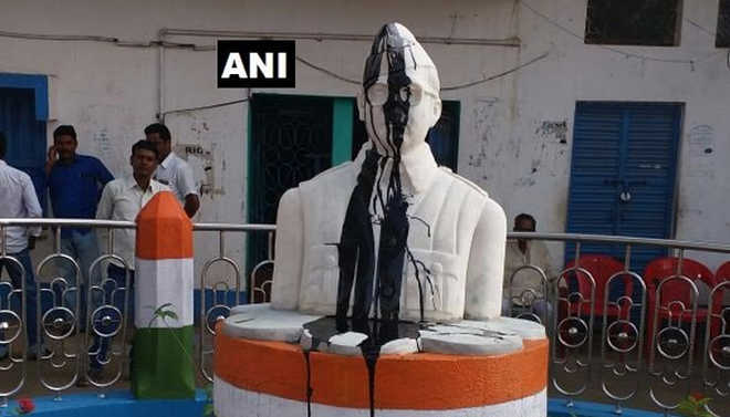 Netaji Subhas Chandra Bose’s statue vandalised in West Bengal