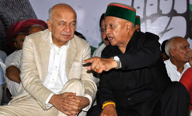 Rift to fore during Shinde’s visit