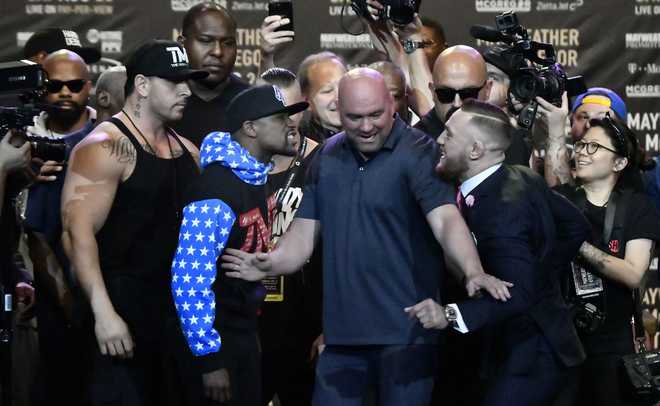 McGregor vows fast finish against Mayweather