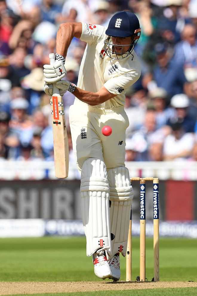 Cook, Root lead England recovery