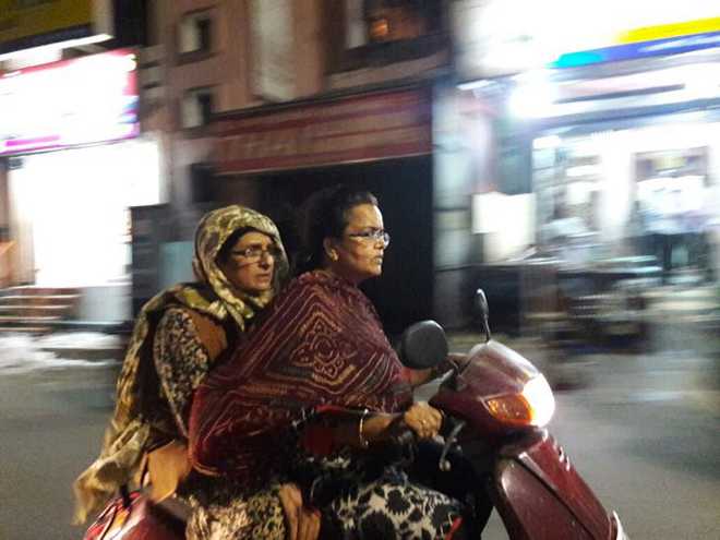 Kiran Bedi in disguise tests women safety, finds Puducherry safe