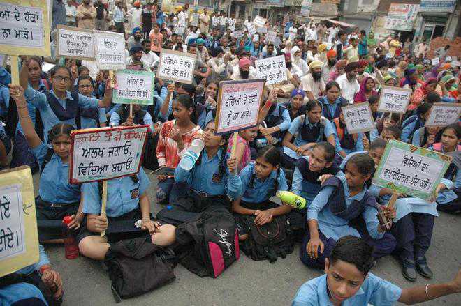 No funds for Adarsh School, teachers, students on warpath