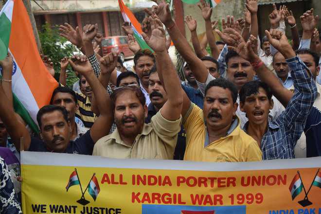 Kargil porters demand govt jobs