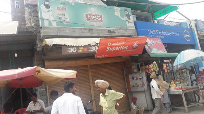 Premis close shops, start moving towards Sirsa and Panchkula
