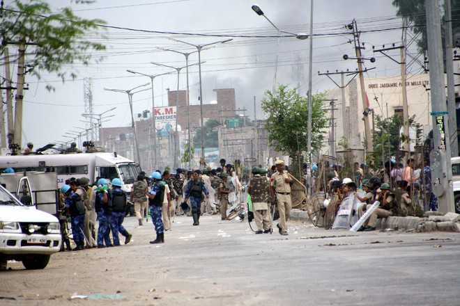 In Sirsa, 4 killed, 6 hurt in police firing