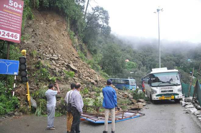 Heavy rain claims 3 lives in Bilaspur