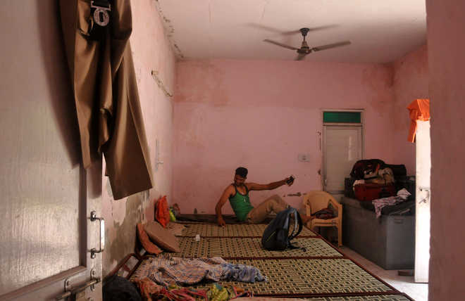 Night shelter for homeless in Mohali houses policemen!