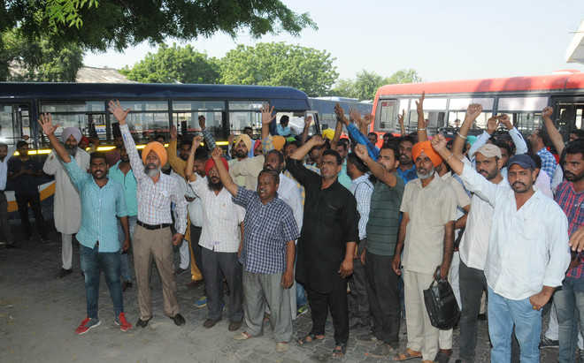 Annoyed with pvt players, PRTC mini-bus operators observe strike