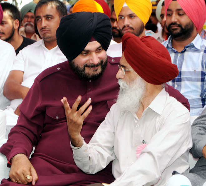 Govt will promote rural artists: Sidhu