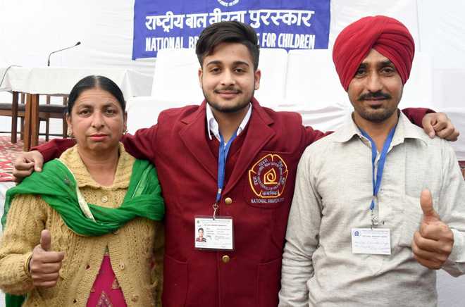 Punjab teen who rescued 15 kids to get national bravery award