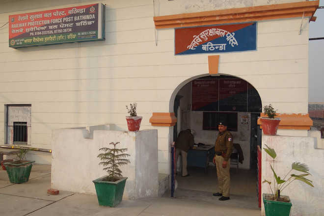 No changing room for RPF women staff at police post