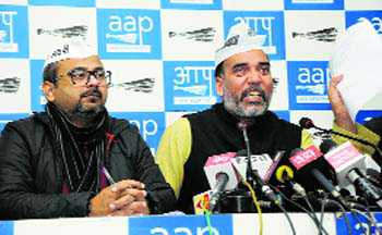 MLAs’ disqualification is EC chief’s gift to PM: AAP