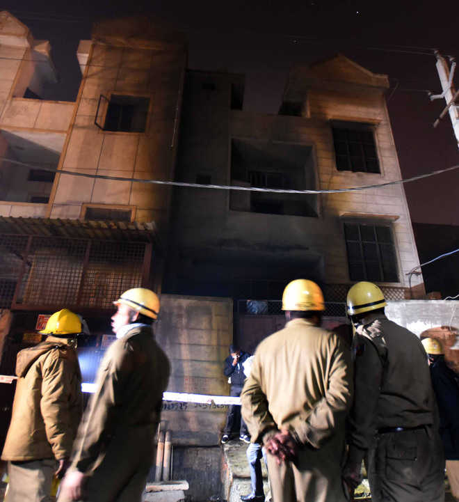 17 die in Delhi factory fire