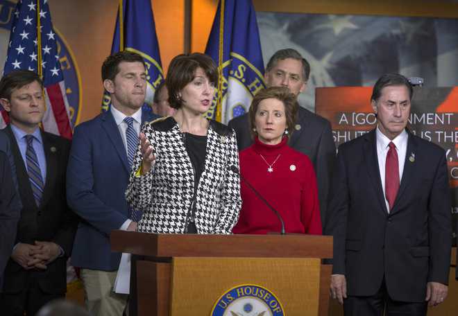 US lawmakers in bid to end shutdown stalemate