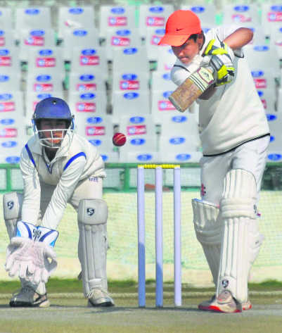Paras, Nishunk help Chandigarh to easy victory