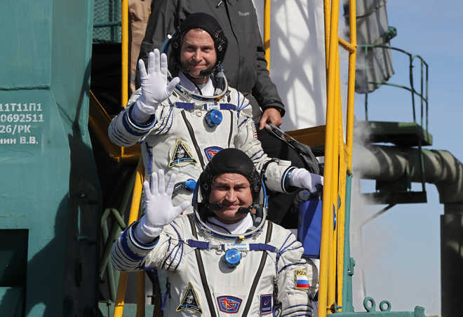 Crew of Soyuz rocket alive after emergency landing: Russian space agency