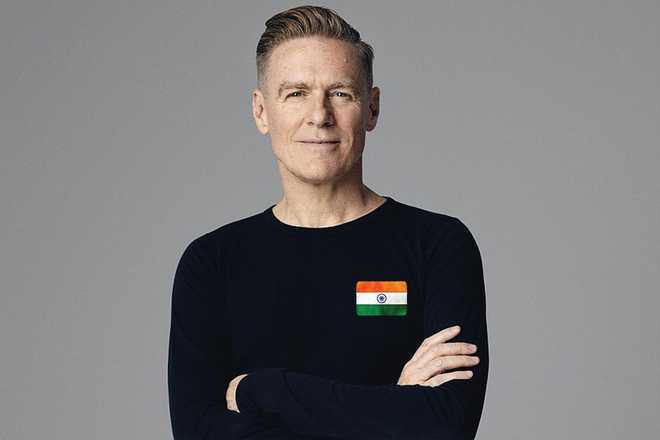 Bryan Adams wraps up biggest party in India