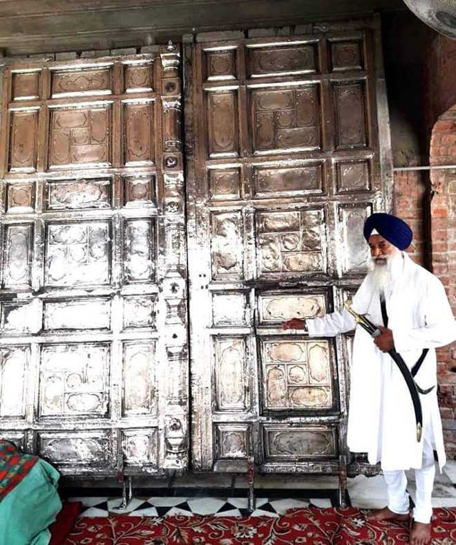 Jathedar dispels rumours on Darshani Deori doors