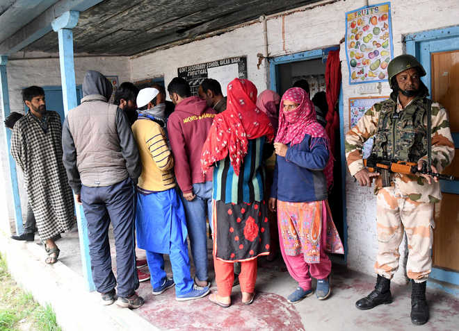 Last phase: At 4.2%, Kashmir sticks to single-digit turnout