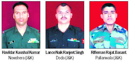 Three soldiers, 2 intruders killed in Sunderbani encounter