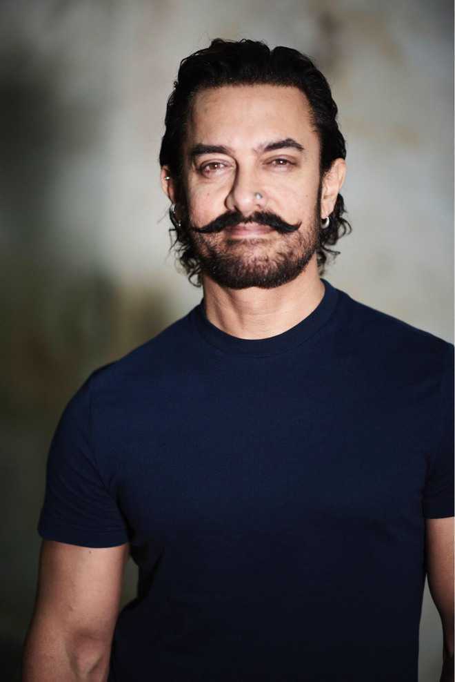 Aamir Khan meets China''s film regulator official