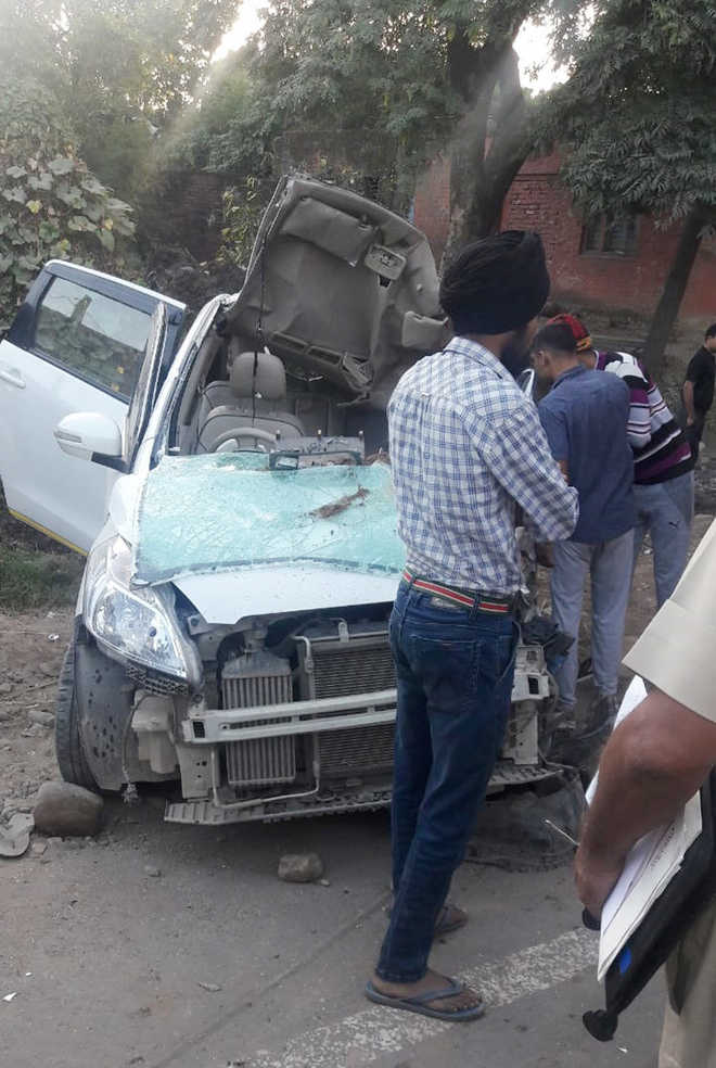 4 killed as car, truck collide on Pinjore-Baddi highway