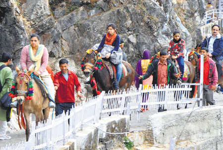 Pilgrim dies en route Mata Vaishno Devi shrine : The Tribune India