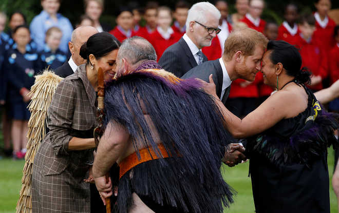 Prince Harry, Meghan arrive in New Zealand for final leg of Pacific tour