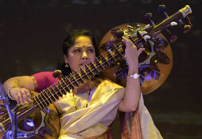 Dharwad Maestro Mesmerises Audience With Rudra Veena Recital : The 