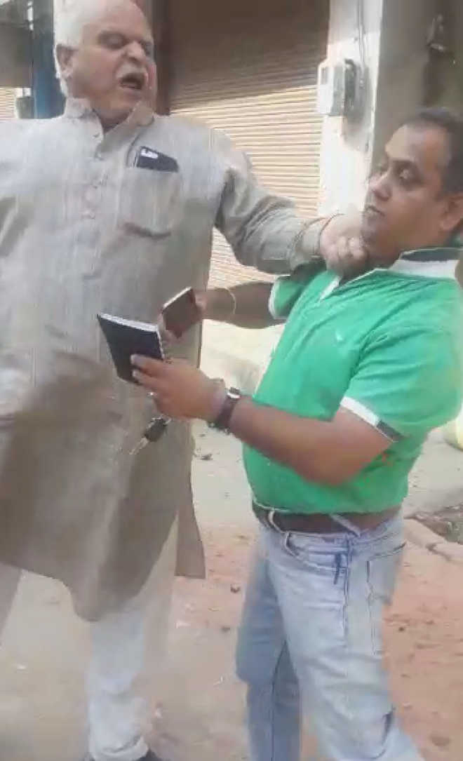 Former Jalandhar Mayor abuses, beats up MC inspector
