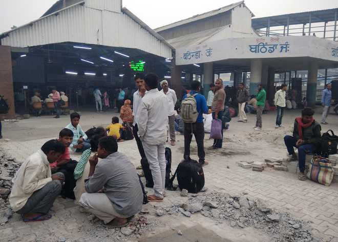 Lack of seats adds to woes of passengers at railway station