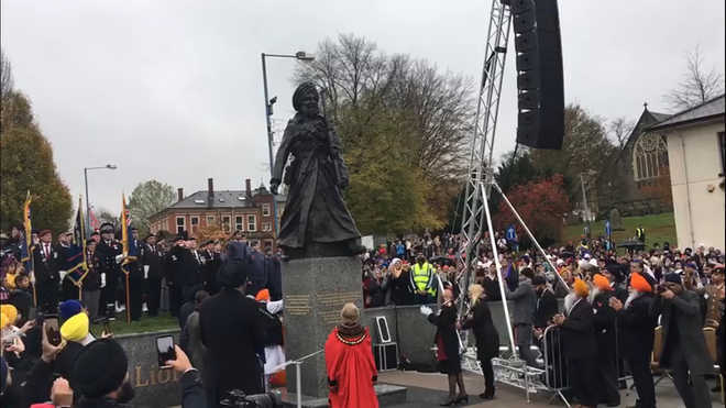 Week after unveiling, WW1 Sikh soldier statue vandalised in UK