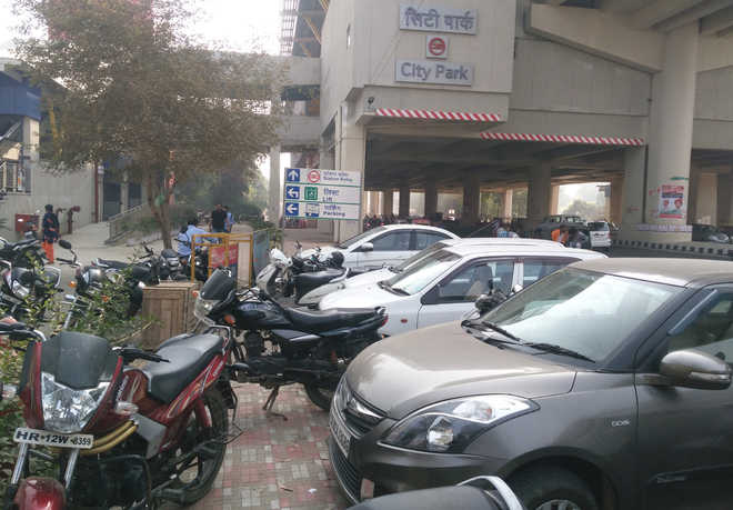 Parking blues for Metro train commuters in Bahadurgarh