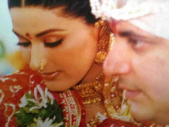 Sonali poures her heart out in praise of her husband