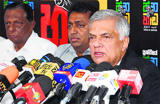 Lanka''s top court overturns Prez Sirisena''s decision to dissolve parliament