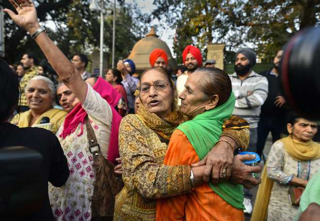 Amarinder, Badal hail Delhi court verdict in ''84 riots case