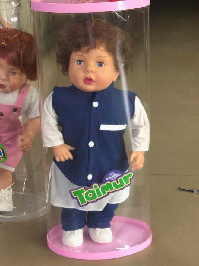 Taimur Ali Khan who looks like a doll is a doll now!