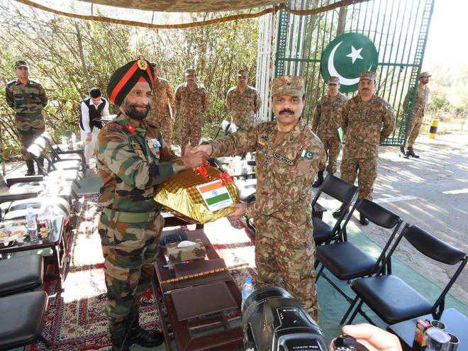 Indian, Pak armies hold flag meeting